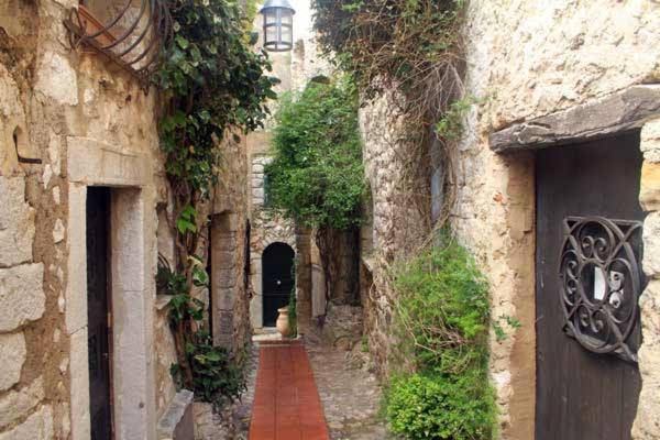La Du Village D'eze